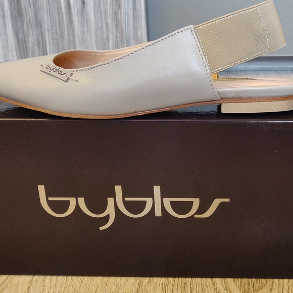 BYBLOS (made in Italy) Beige Ballet Genuine Leather Flats - Picture 4 of 16